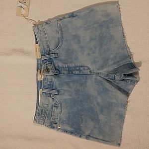 Universal Thread Size 10 High Rise Midi Vintage Acid Wash‎ Raw Hem Shorts